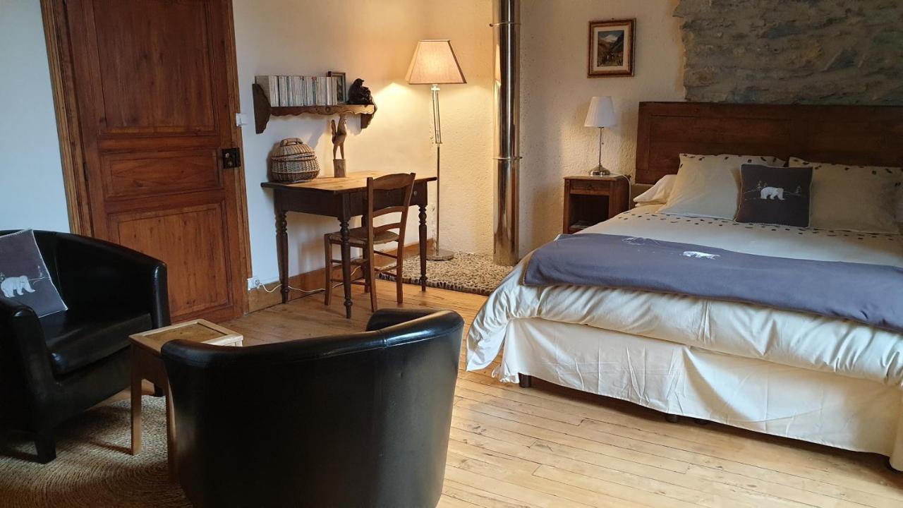 chambre et table d'hôtes La Grande Ourse Sauveterre-de-Comminges Extérieur photo