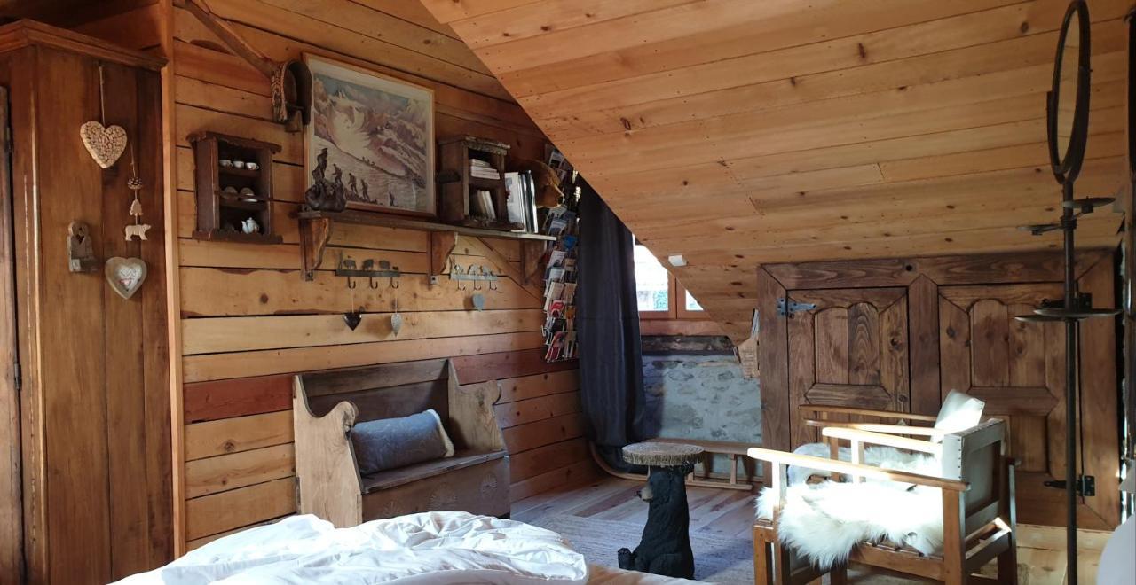 chambre et table d'hôtes La Grande Ourse Sauveterre-de-Comminges Extérieur photo