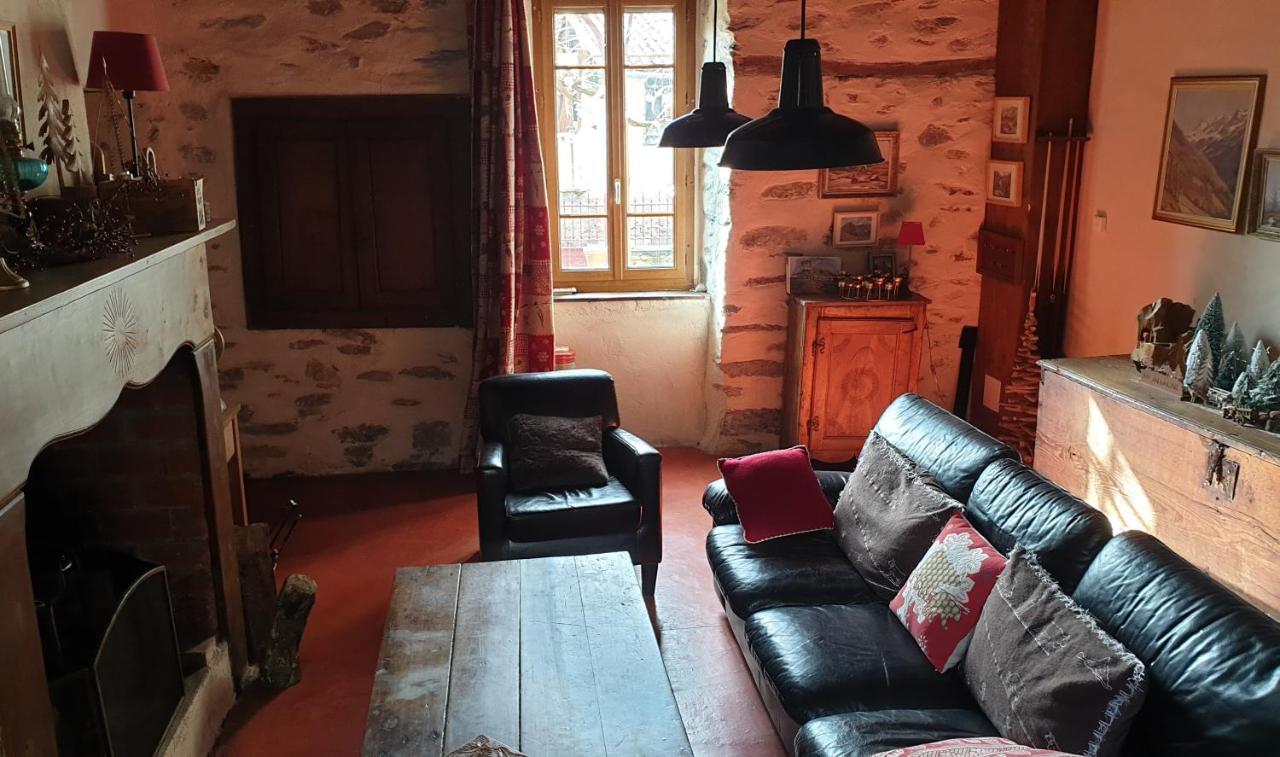 chambre et table d'hôtes La Grande Ourse Sauveterre-de-Comminges Extérieur photo